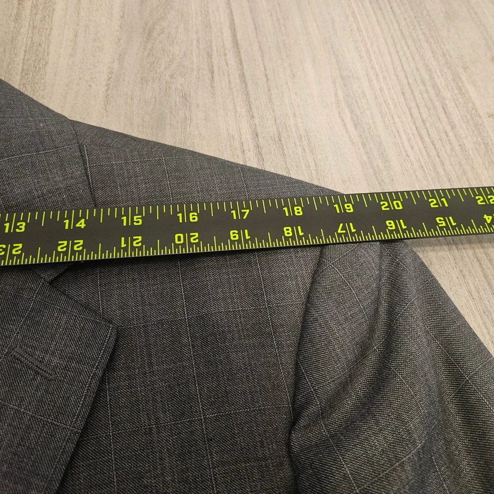 Brooks Brother 1818 Madison Grey Windowpane Saxxon Wool Blazer 44S Made in Italy